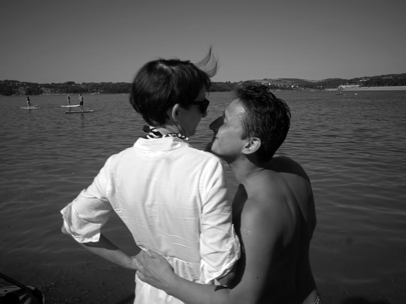 1062 :: Kiss by the lake